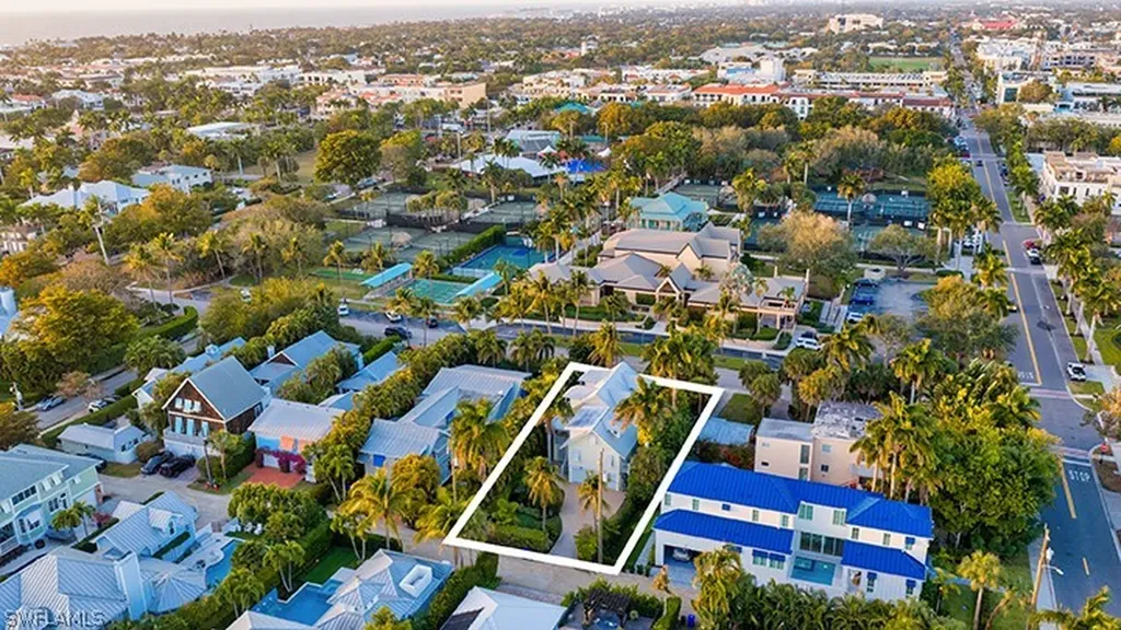 756 8th Avenue S Naples FL 34102