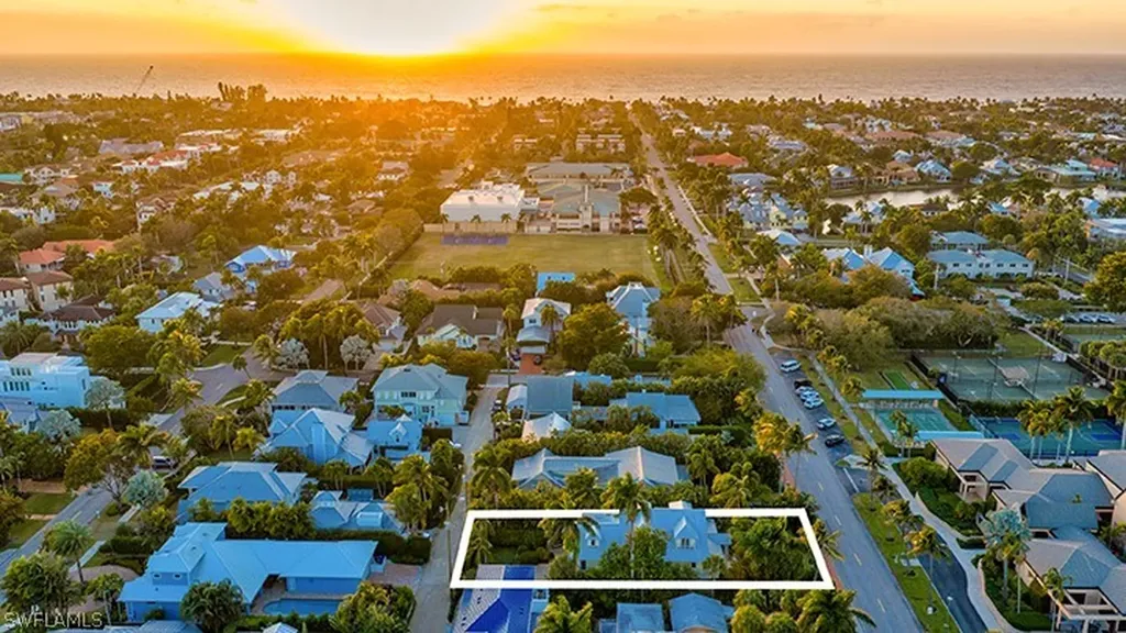 756 8th Avenue S Naples FL 34102
