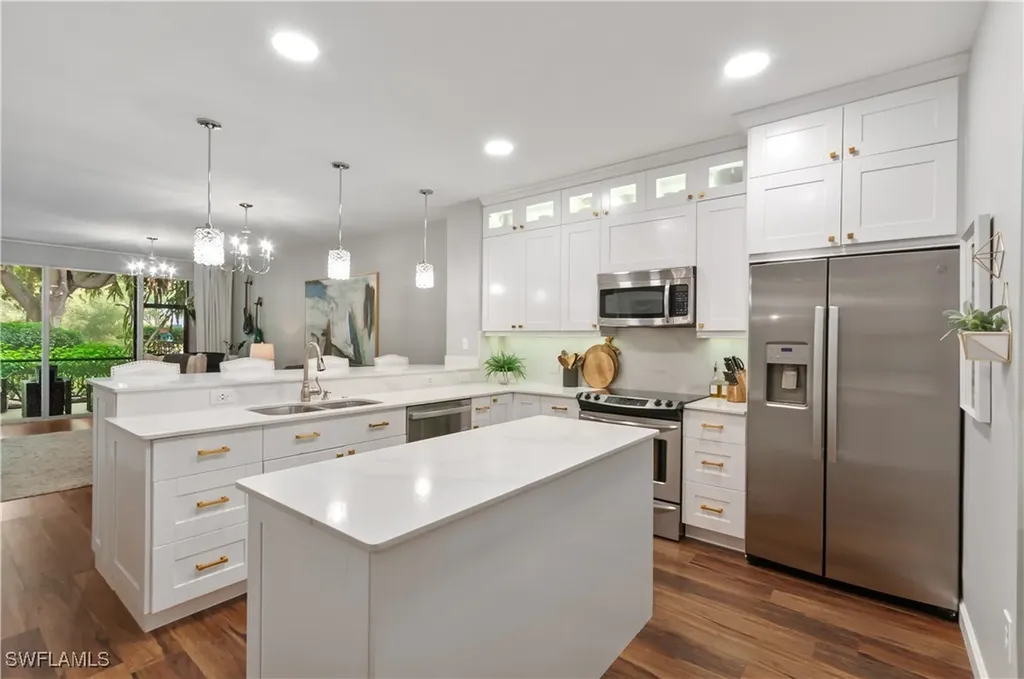 10020 Heather Lane Naples FL 34119