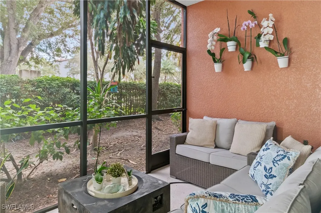 10020 Heather Lane Naples FL 34119