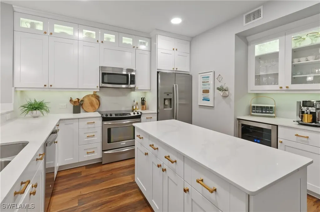 10020 Heather Lane Naples FL 34119