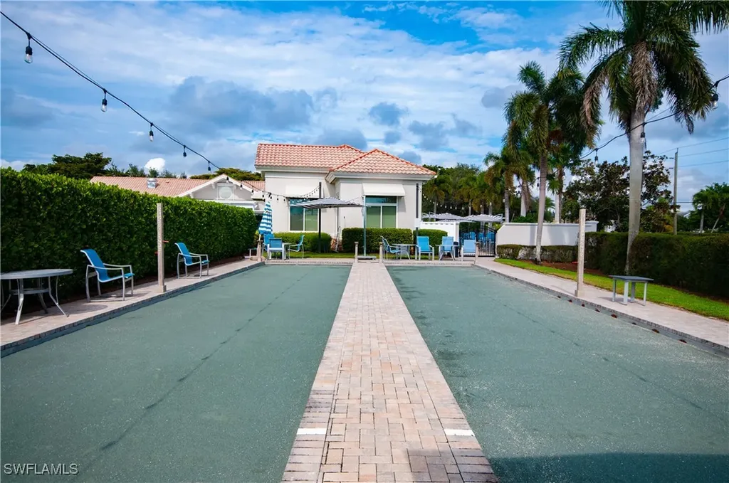 10020 Heather Lane Naples FL 34119