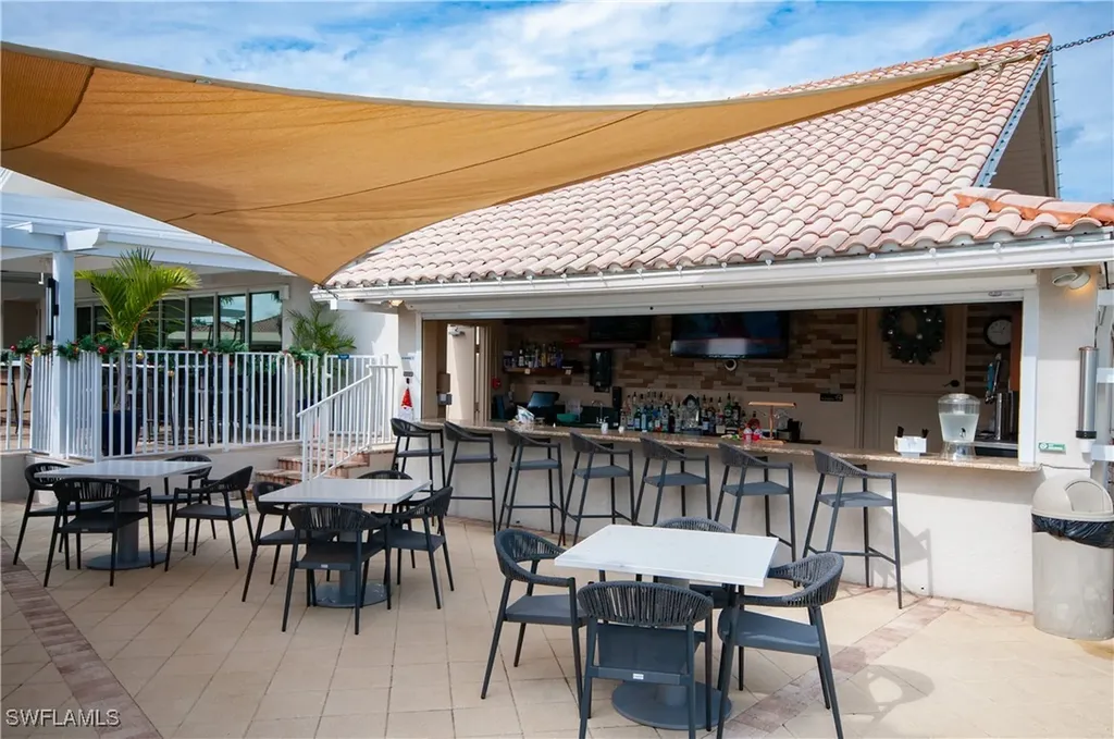 10020 Heather Lane Naples FL 34119