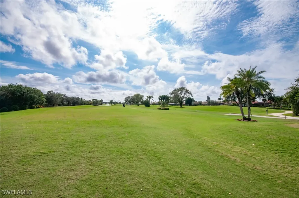 10020 Heather Lane Naples FL 34119