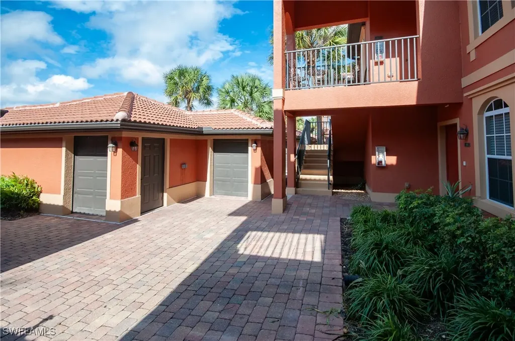 10020 Heather Lane Naples FL 34119