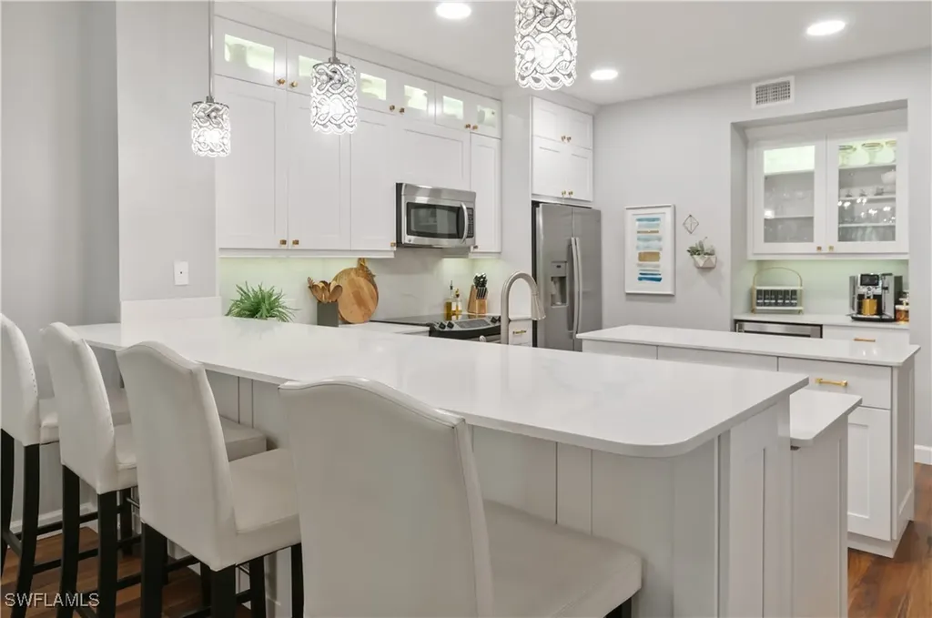 10020 Heather Lane Naples FL 34119