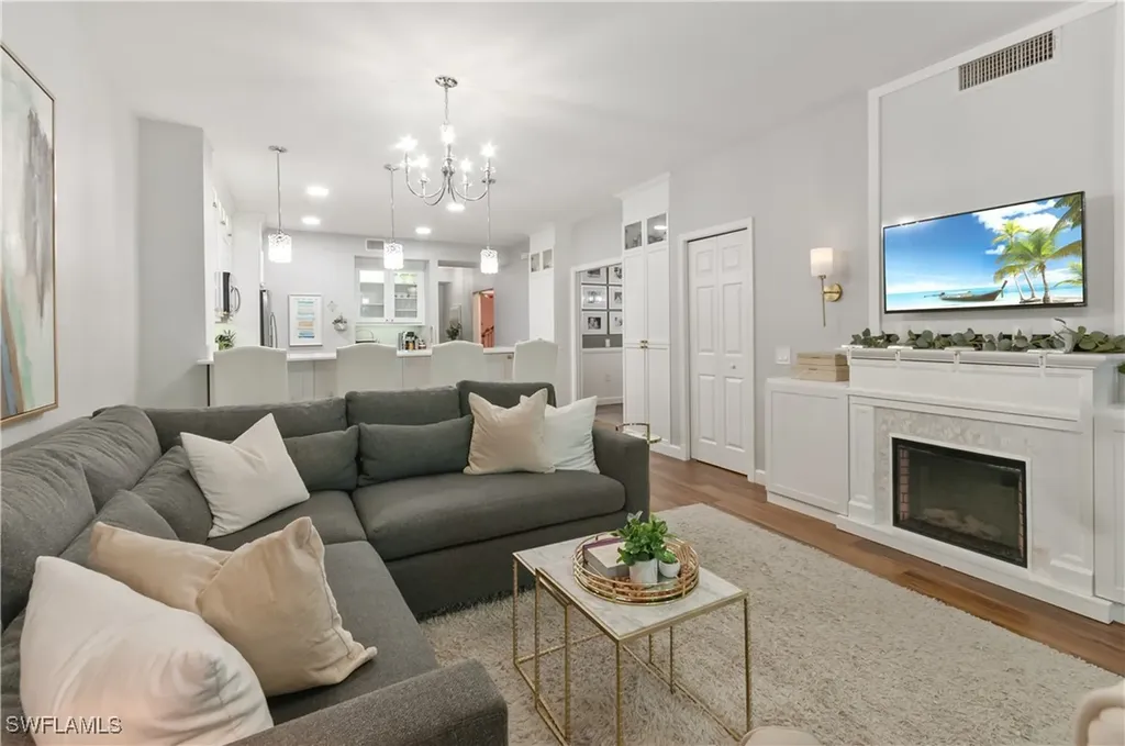 10020 Heather Lane Naples FL 34119