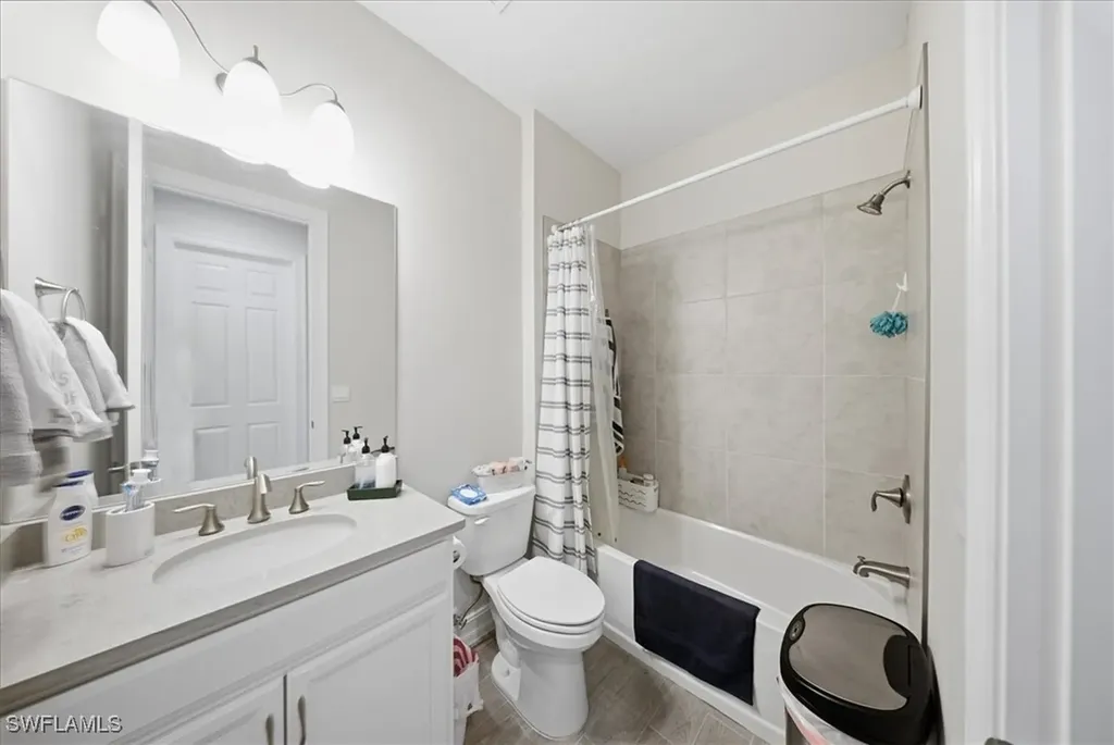 1074 Enbrook Loop Naples FL 34114
