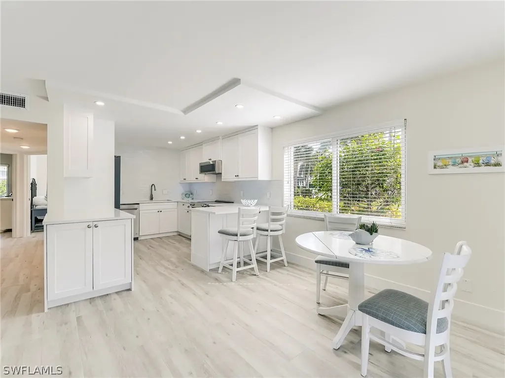 354 Harbour Drive Naples FL 34103