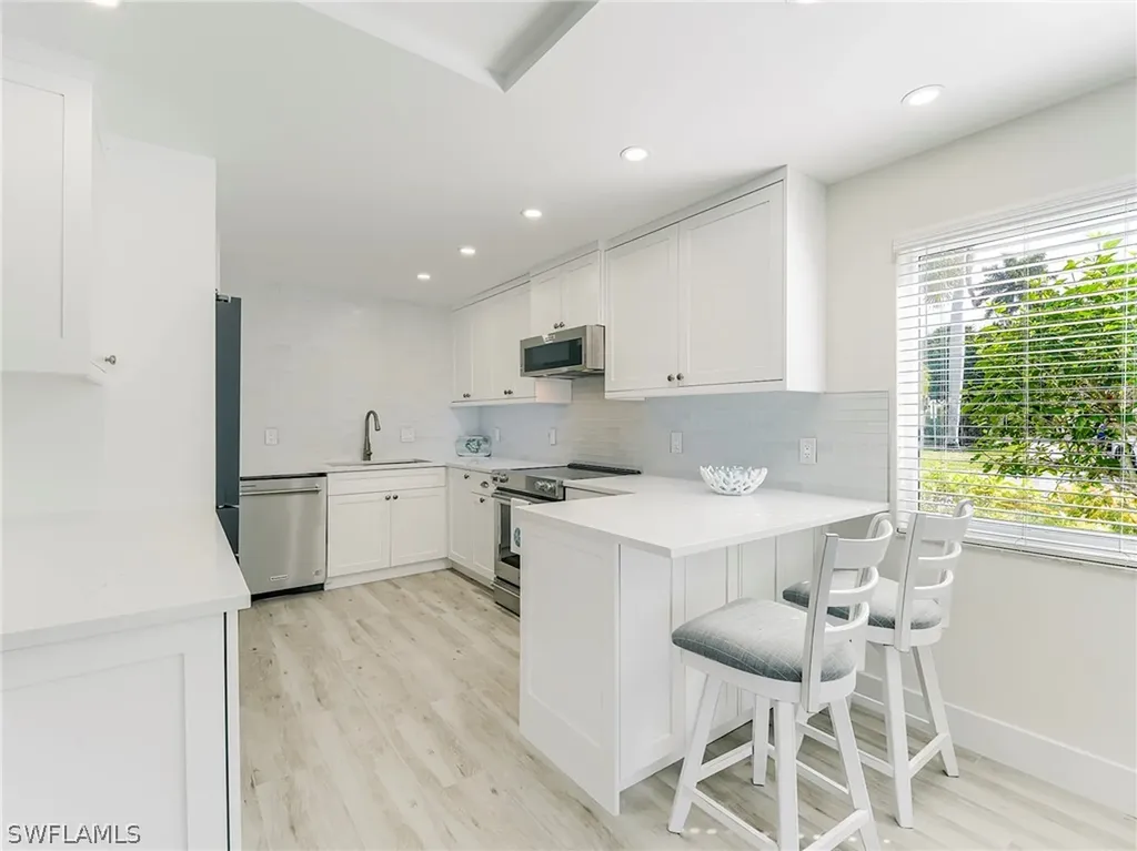 354 Harbour Drive Naples FL 34103