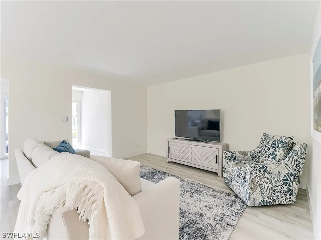 354 Harbour Drive Naples FL 34103