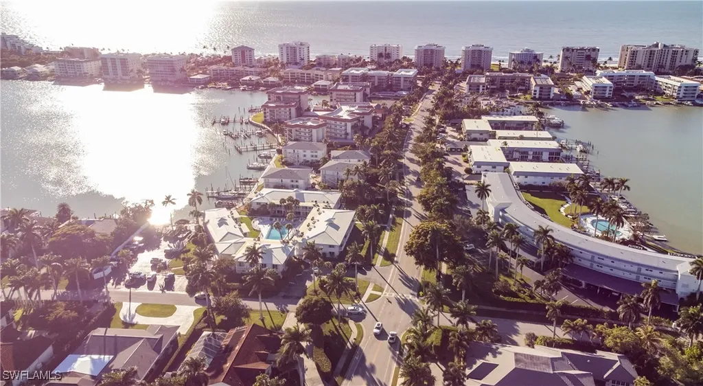 354 Harbour Drive Naples FL 34103