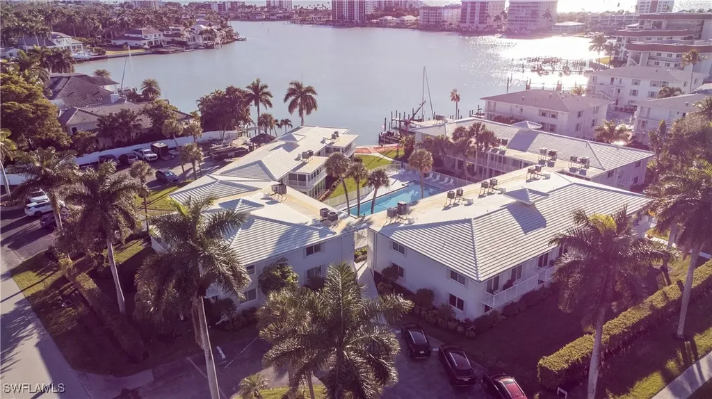 354 Harbour Drive Naples FL 34103