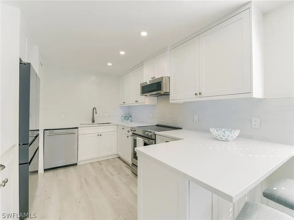 354 Harbour Drive Naples FL 34103