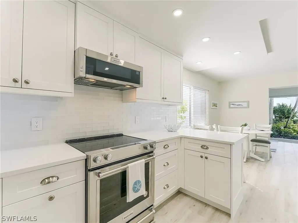 354 Harbour Drive Naples FL 34103