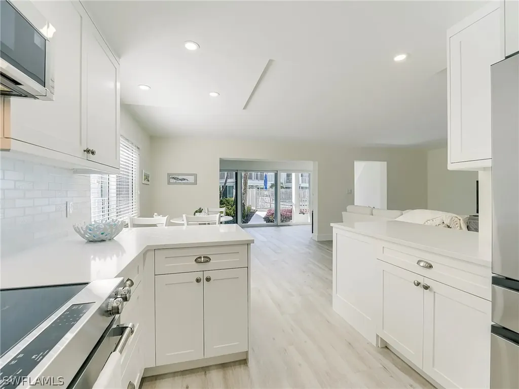 354 Harbour Drive Naples FL 34103