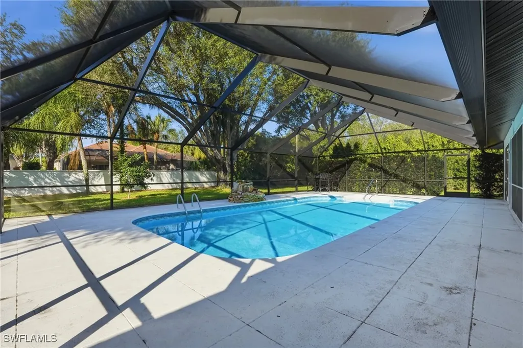 7395 Stonegate Drive Naples FL 34109