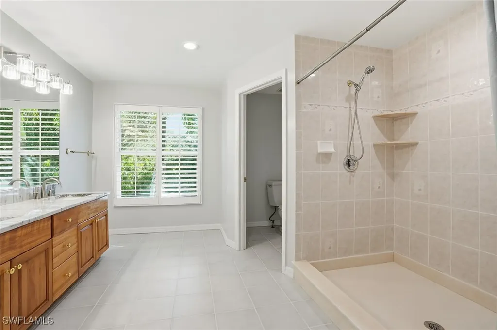 7395 Stonegate Drive Naples FL 34109