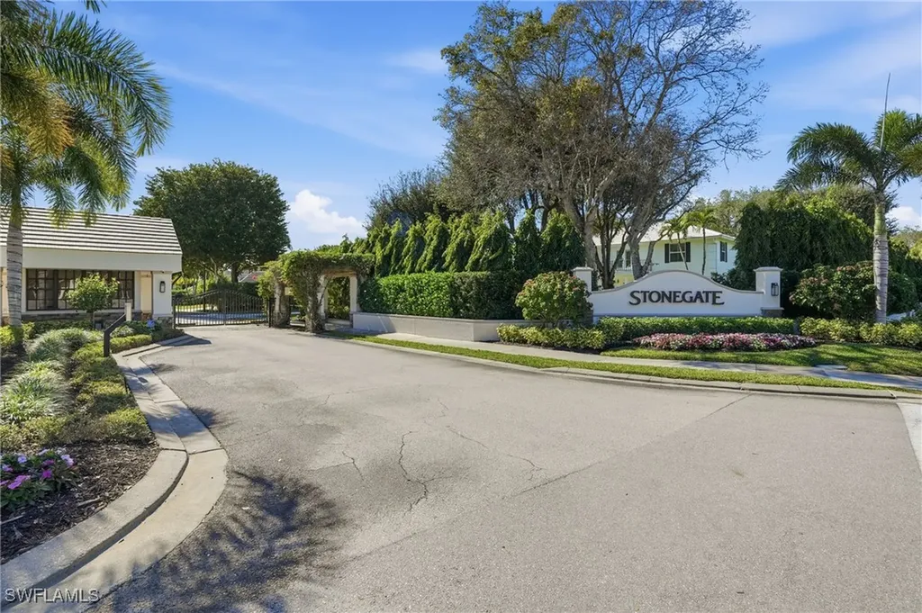 7395 Stonegate Drive Naples FL 34109