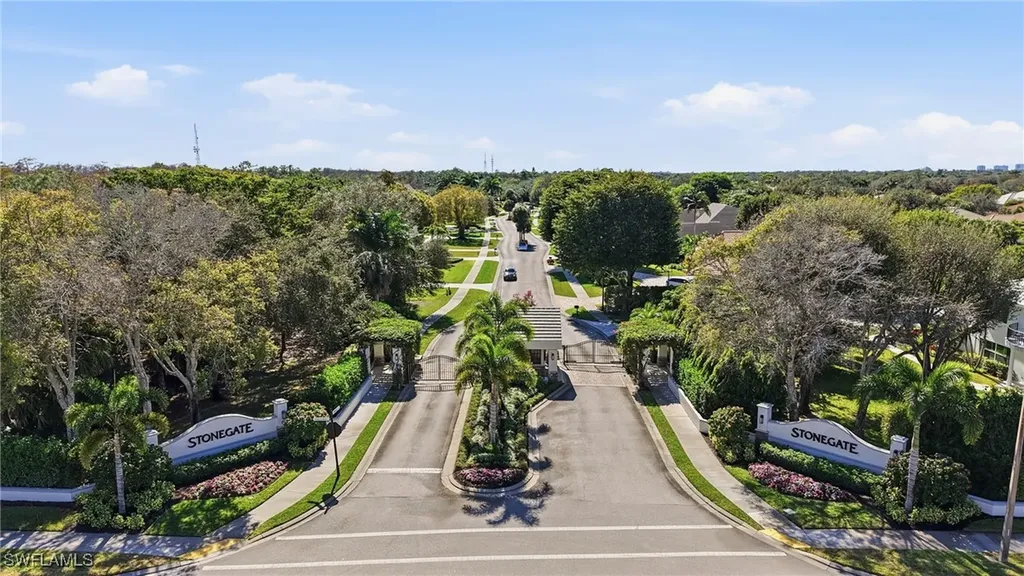 7395 Stonegate Drive Naples FL 34109