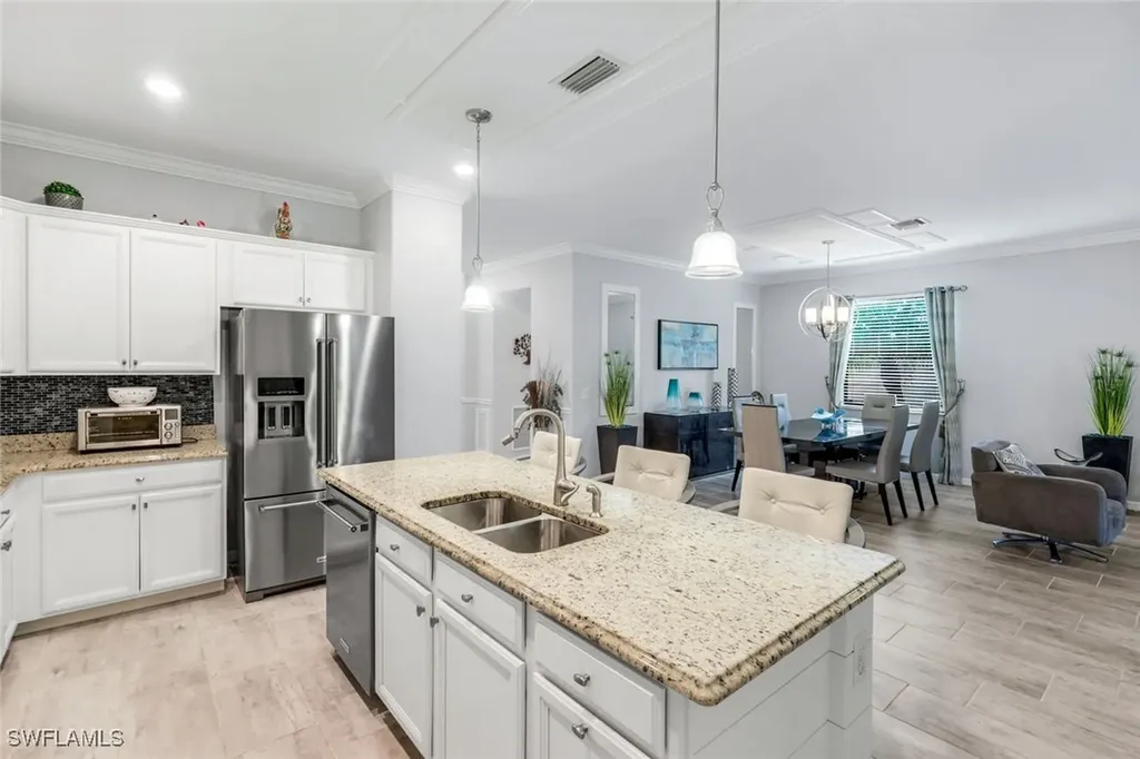 4244 Raffia Palm Circle Naples FL 34119