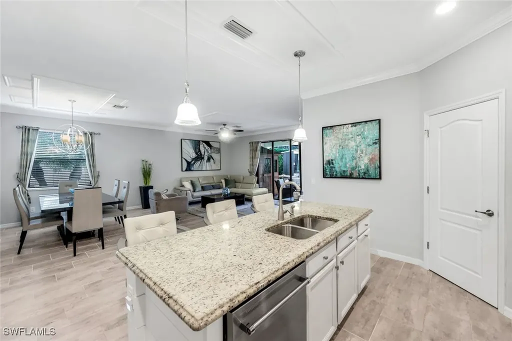 4244 Raffia Palm Circle Naples FL 34119