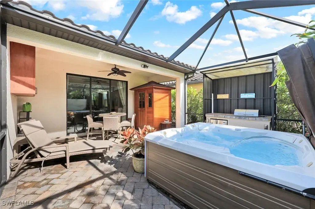 4244 Raffia Palm Circle Naples FL 34119