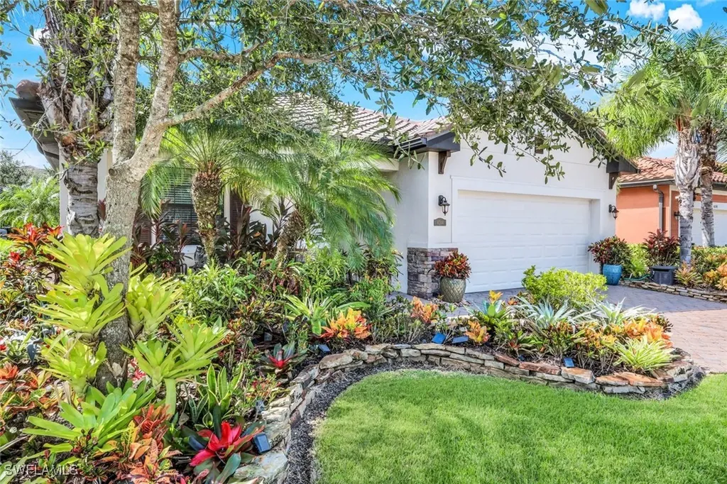 4244 Raffia Palm Circle Naples FL 34119