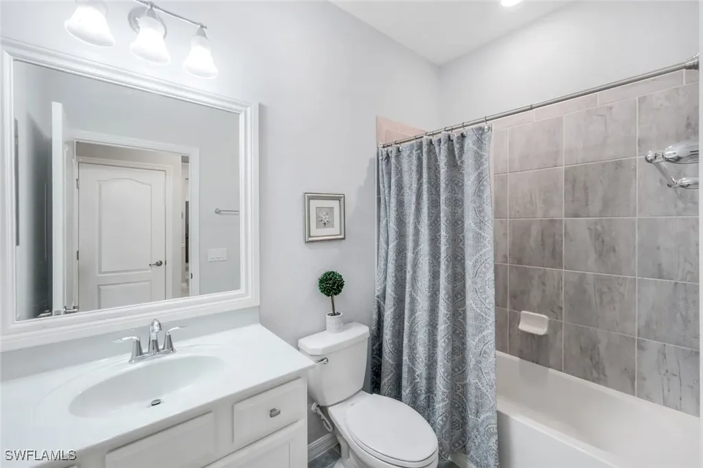 4244 Raffia Palm Circle Naples FL 34119