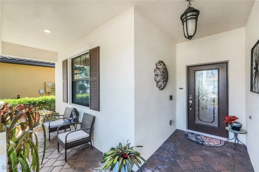 4244 Raffia Palm Circle Naples FL 34119
