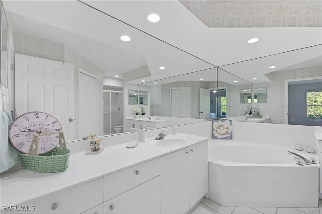 3605 Corinthian Way Naples FL 34105
