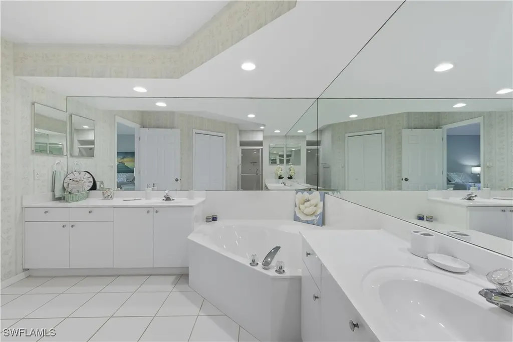 3605 Corinthian Way Naples FL 34105
