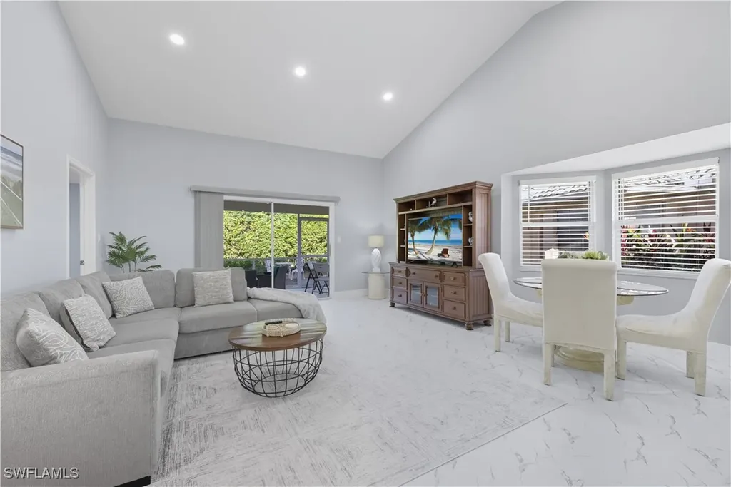 3605 Corinthian Way Naples FL 34105