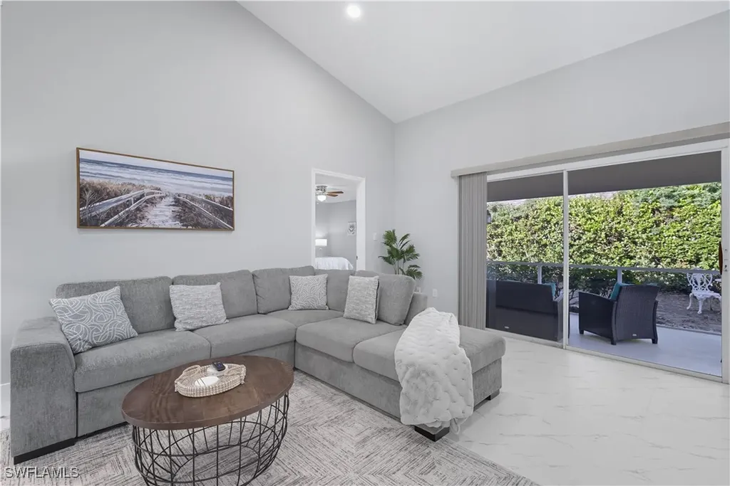 3605 Corinthian Way Naples FL 34105