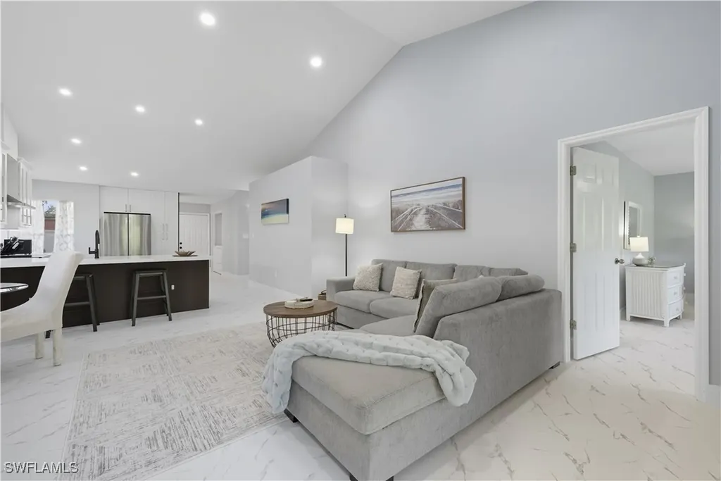 3605 Corinthian Way Naples FL 34105