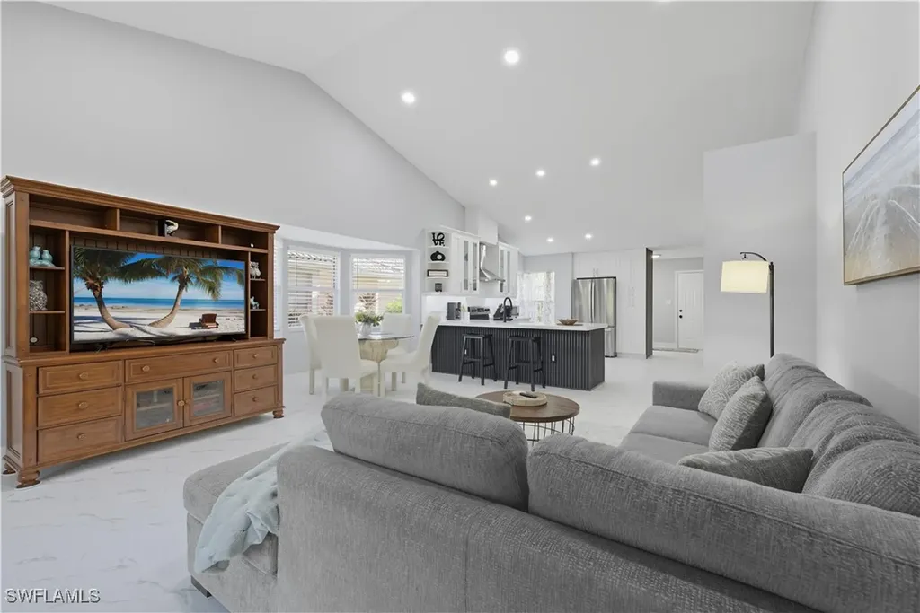 3605 Corinthian Way Naples FL 34105