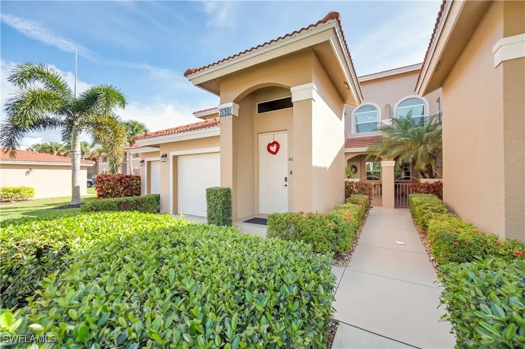 6810 Huntington Lakes Circle Naples FL 34119
