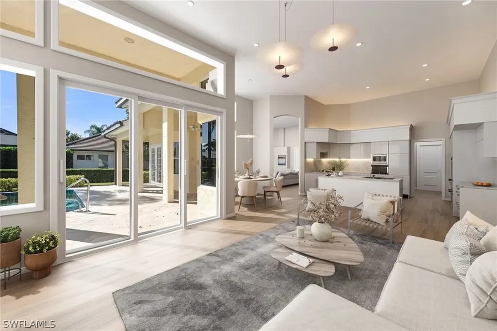 968 Spanish Moss Trail Naples FL 34108