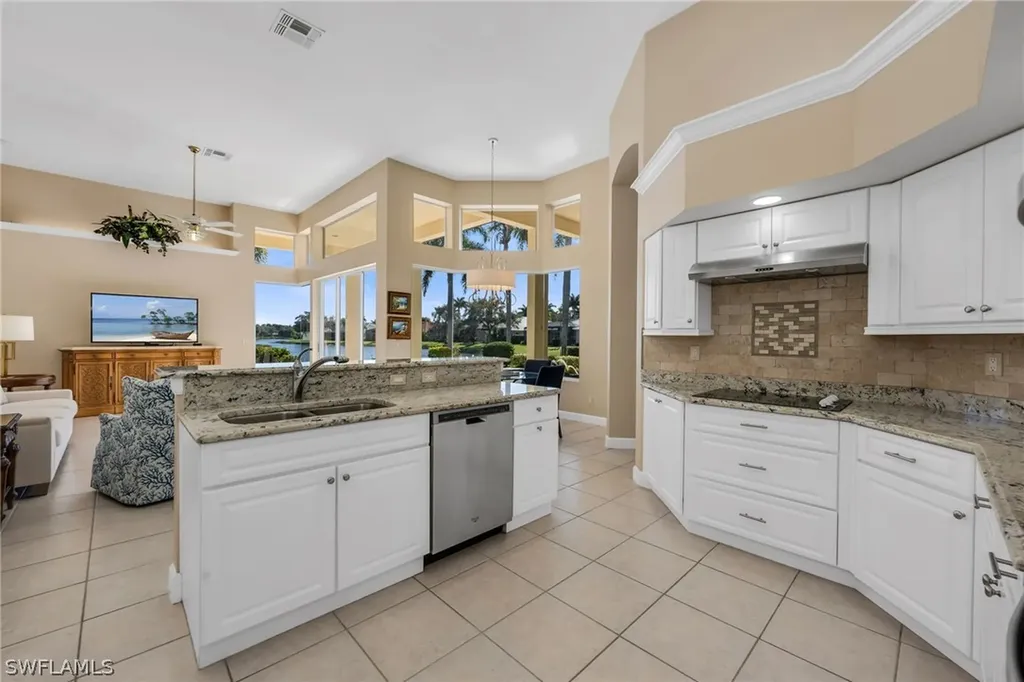 968 Spanish Moss Trail Naples FL 34108