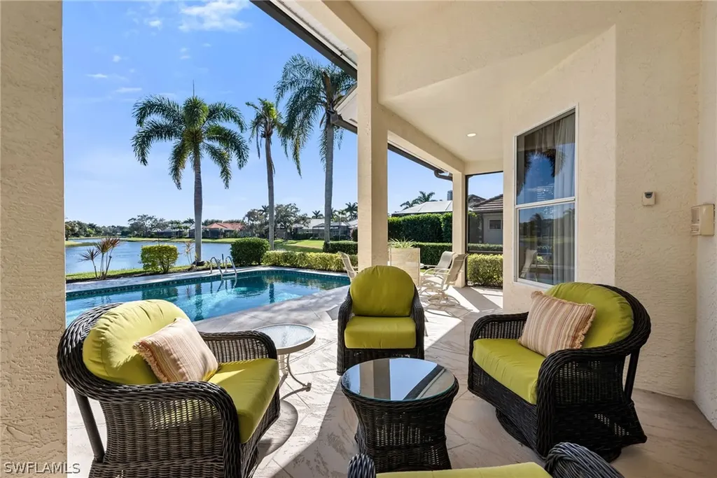 968 Spanish Moss Trail Naples FL 34108