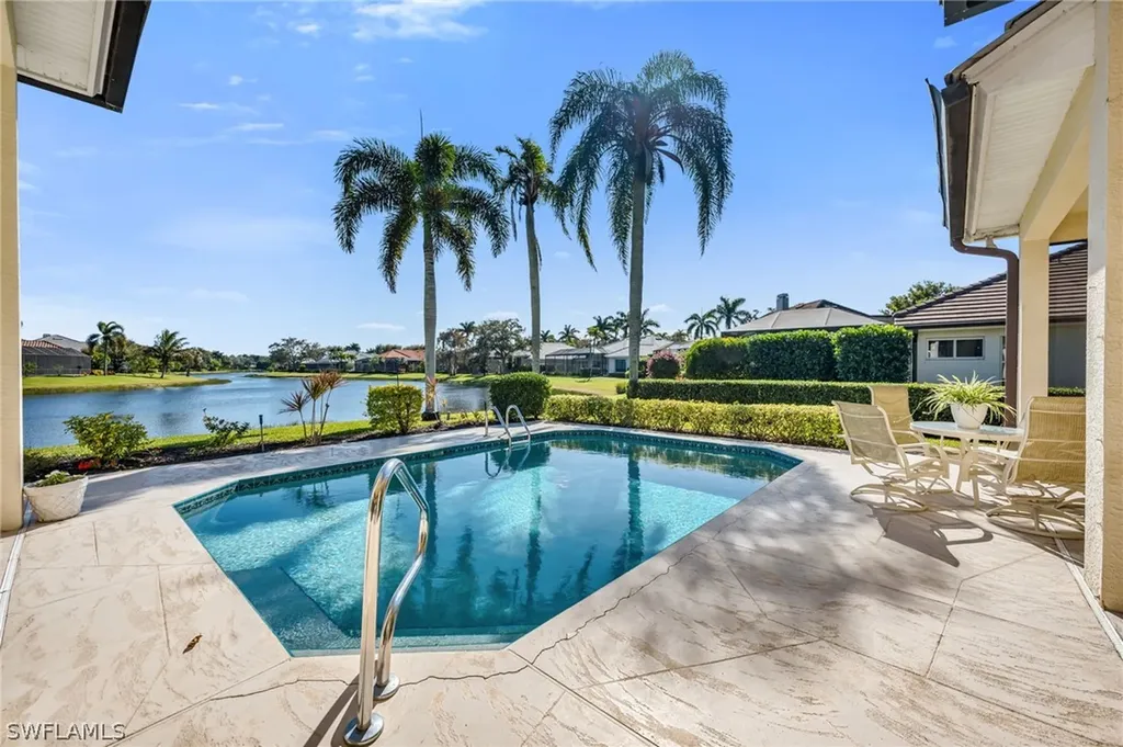 968 Spanish Moss Trail Naples FL 34108
