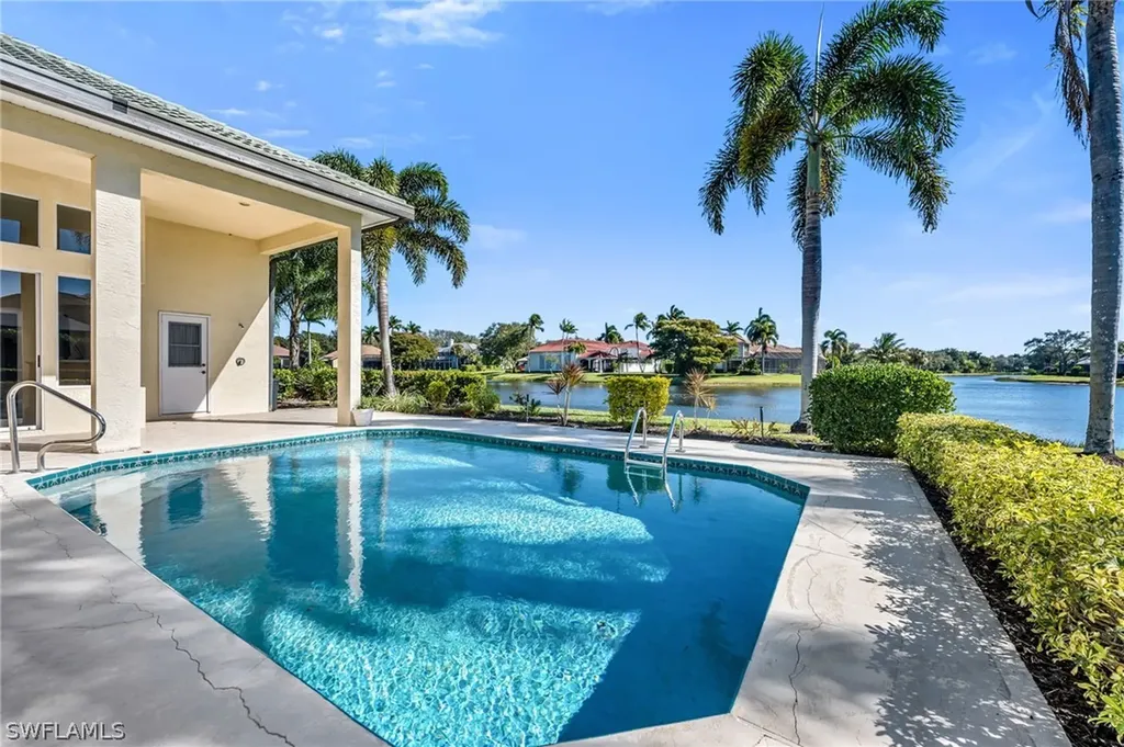 968 Spanish Moss Trail Naples FL 34108
