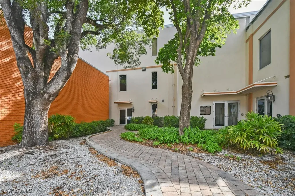 2401 First Street Fort Myers FL 33901