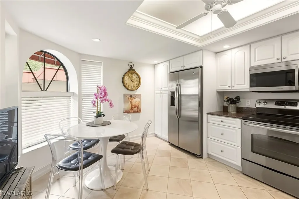 571 Serendipity Drive Naples FL 34108