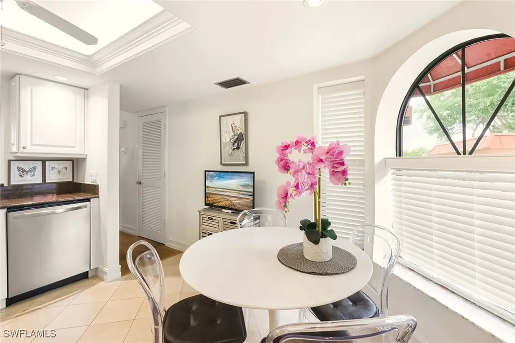 571 E Serendipity Drive Naples FL 34108