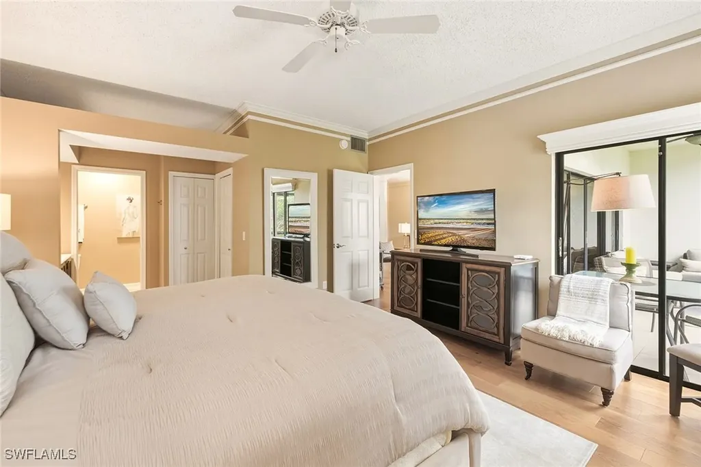 571 Serendipity Drive Naples FL 34108