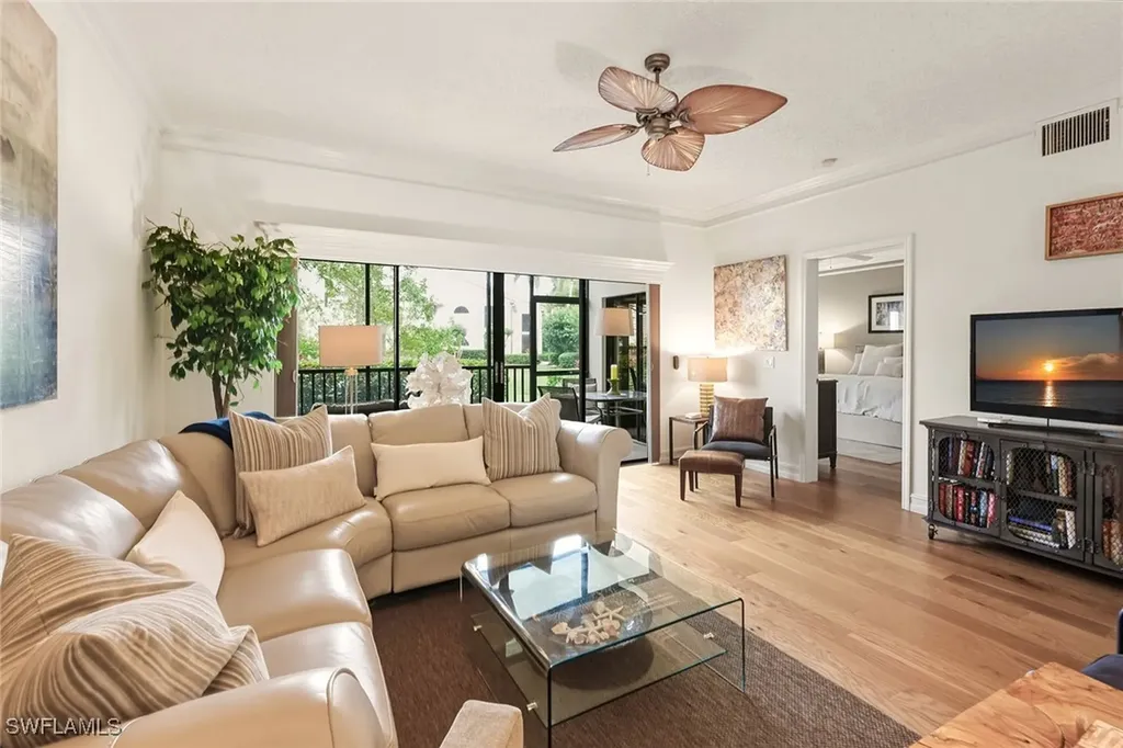 571 E Serendipity Drive Naples FL 34108