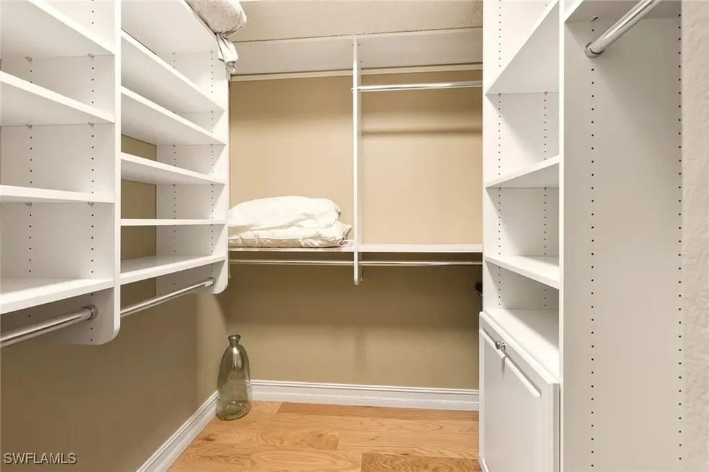 571 E Serendipity Drive Naples FL 34108