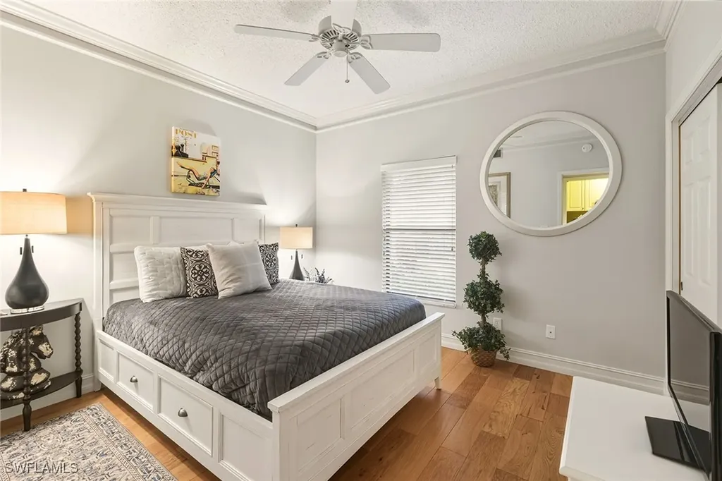 571 Serendipity Drive Naples FL 34108