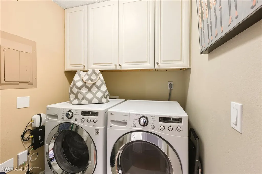 571 Serendipity Drive Naples FL 34108